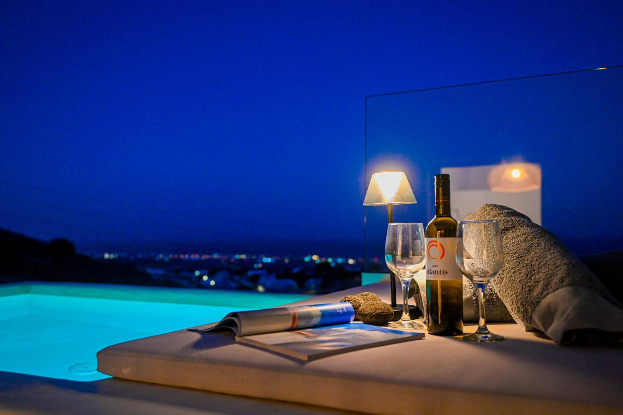 Maeva Suites Santorini Pyrgos Kallistis Bagian luar foto